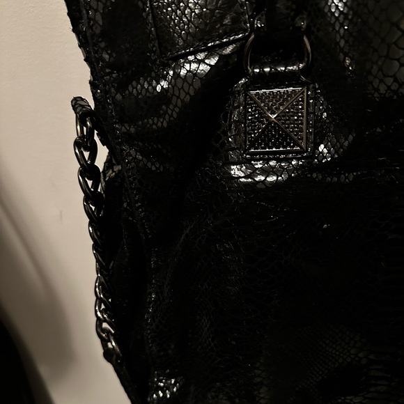 Michael Kors Large Hamilton Tote - Picture 4 of 7